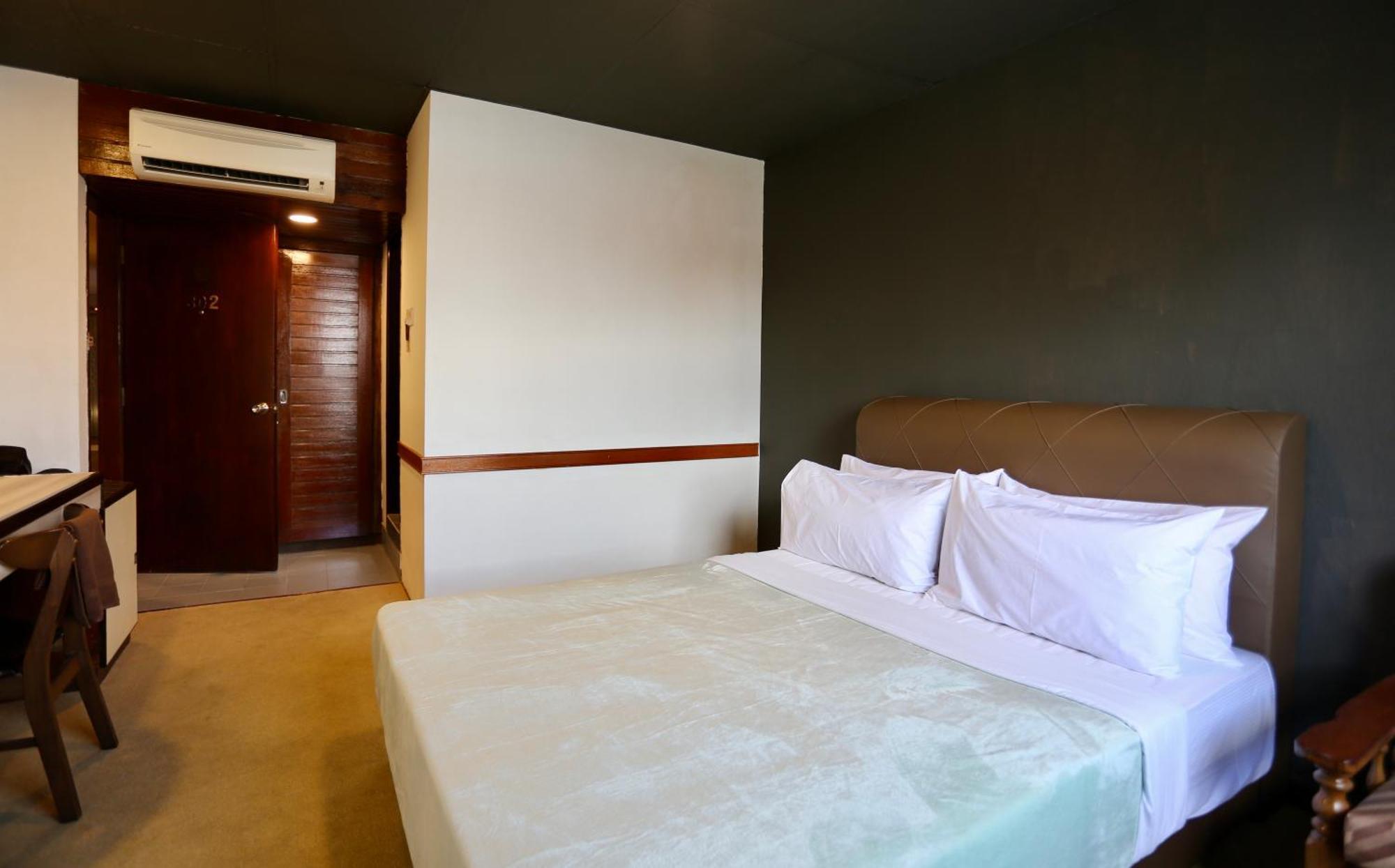 Fata Hotel By Project Borneo Кучінг Екстер'єр фото