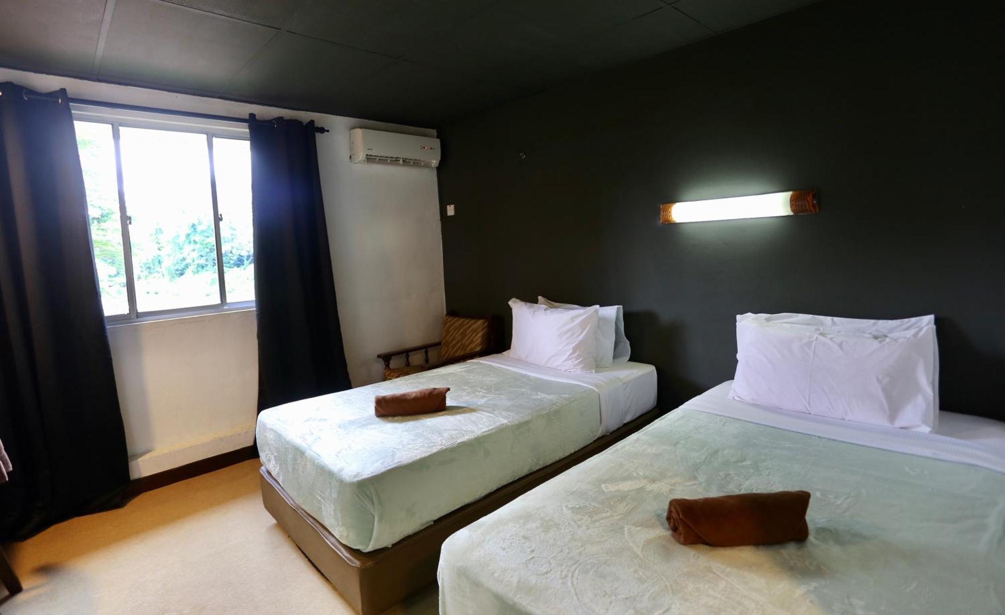 Fata Hotel By Project Borneo Кучінг Екстер'єр фото