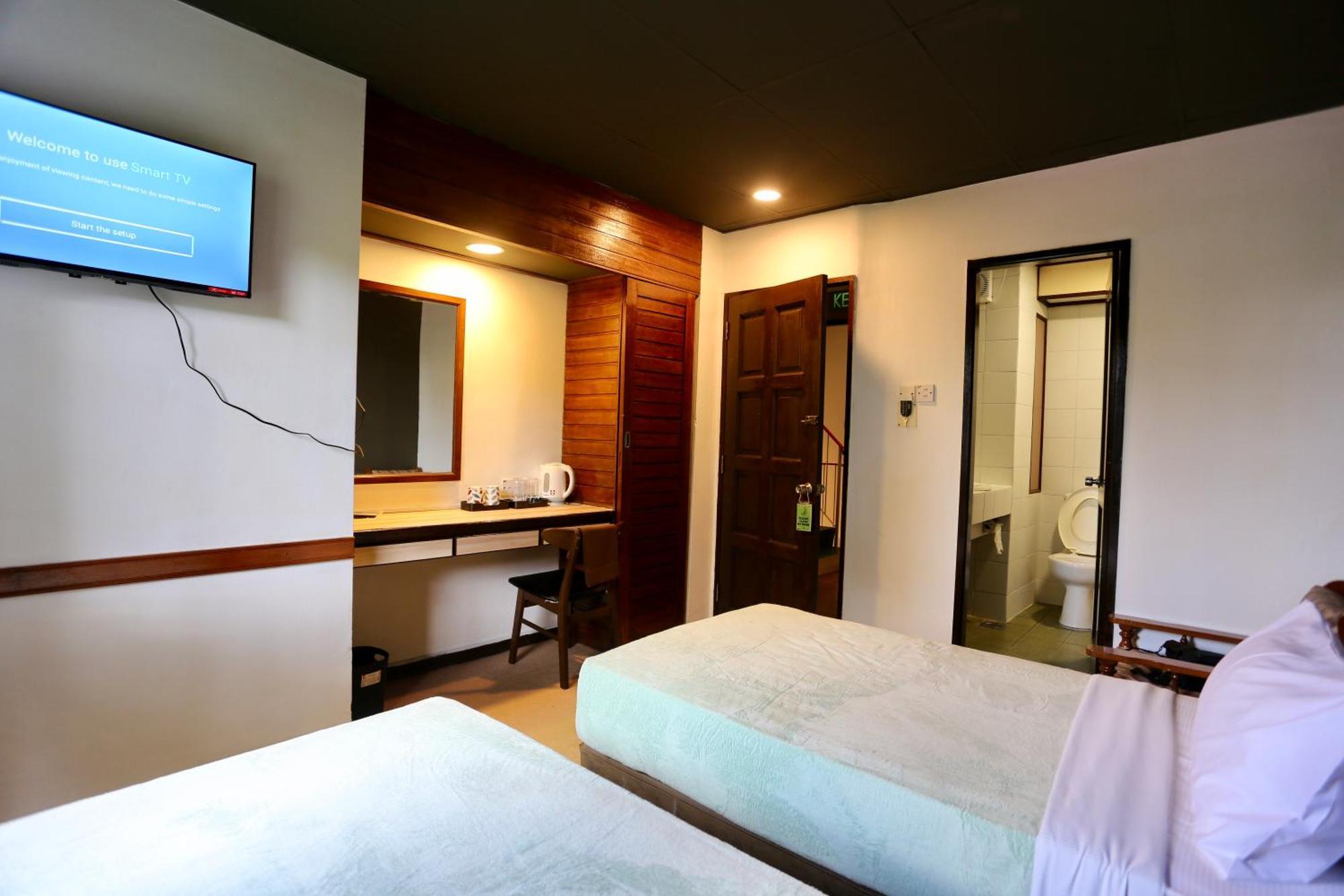 Fata Hotel By Project Borneo Кучінг Екстер'єр фото